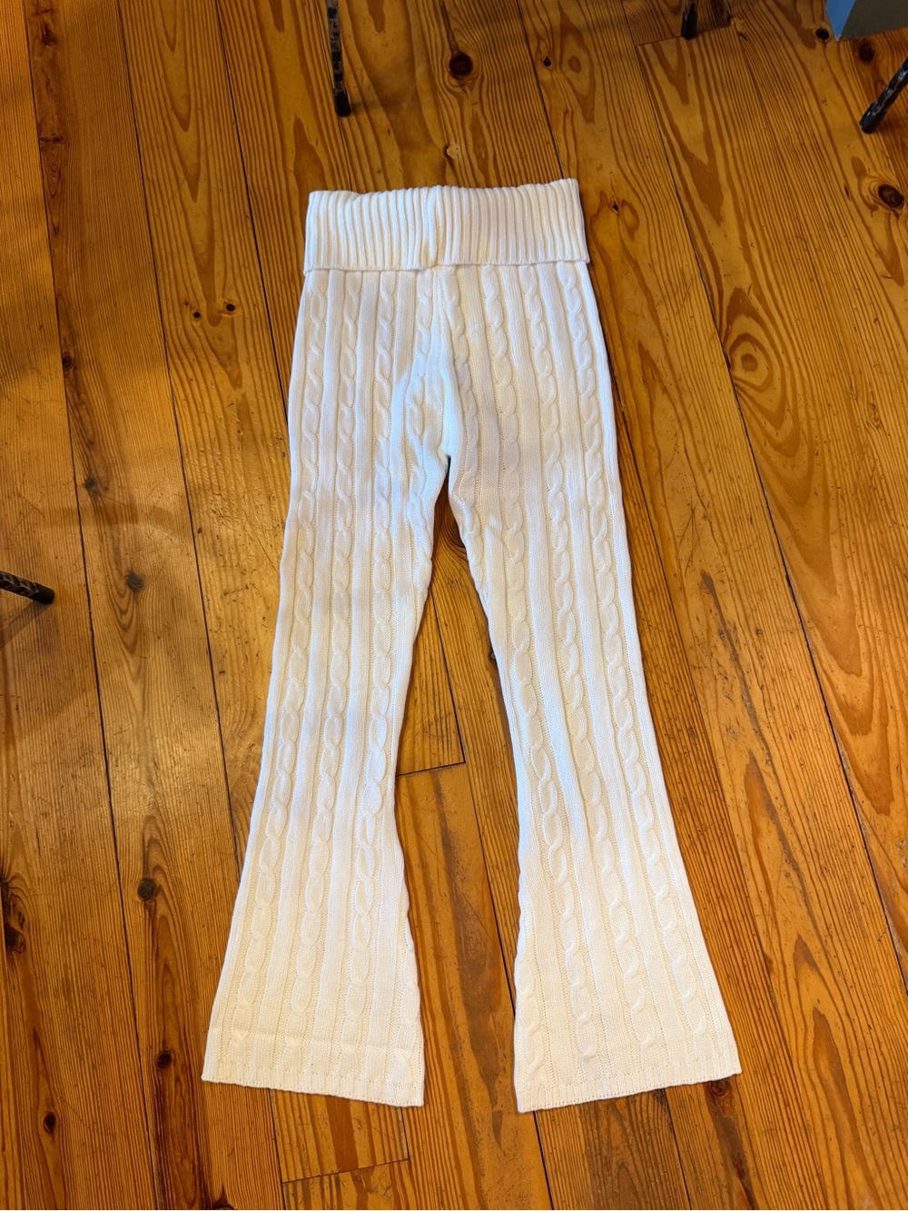 SHEIN Cream Cable Knit Flare Leggings NWOT